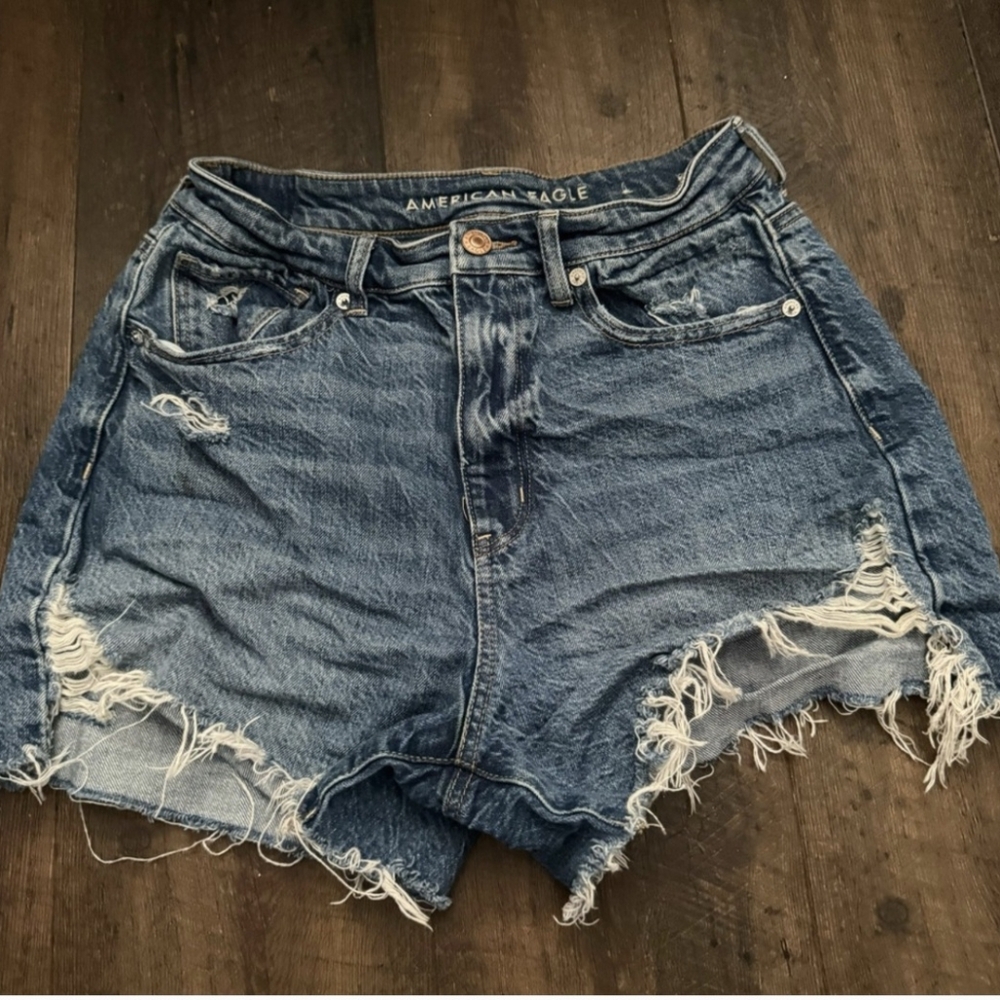 American eagle highest rise mom short 6